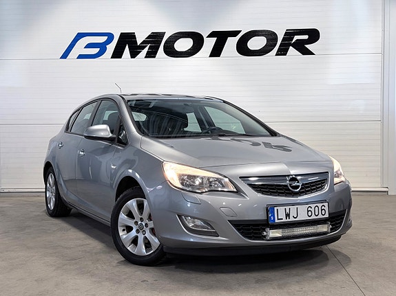 Opel Astra 3 of 14