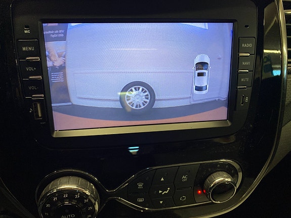 Renault Captur 18 of 22