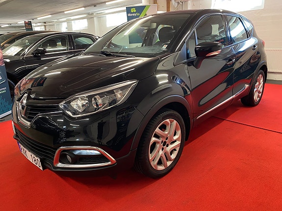 Renault Captur 3 of 22