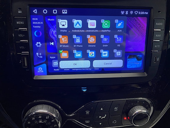 Renault Captur 19 of 22