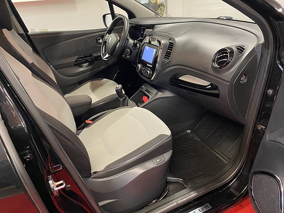 Renault Captur 11 of 22