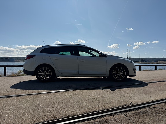 Renault Megane III 3 of 5
