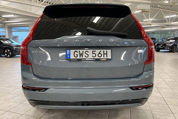 Volvo XC90 12 of 16