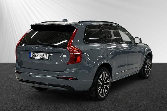 Volvo XC90 3 of 16