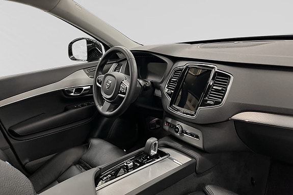 Volvo XC90 6 of 16