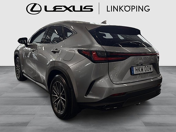 Lexus NX450h+ 2 of 14