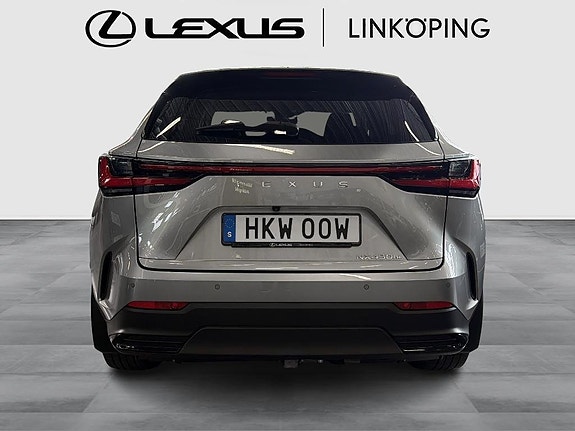 Lexus NX450h+ 4 of 14