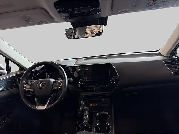 Lexus NX450h+ 8 of 14