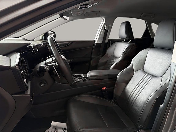 Lexus NX450h+ 12 of 14