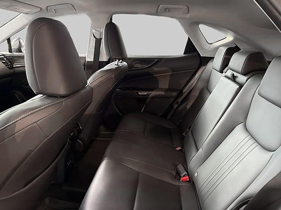 Lexus NX450h+ 7 of 14