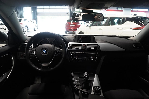 BMW 418d 8 of 15