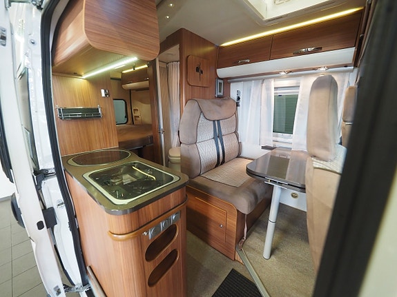 Adria Twin SP 120hk | Markis | Dragkrok | Under 6m | Plåtis 6 of 18