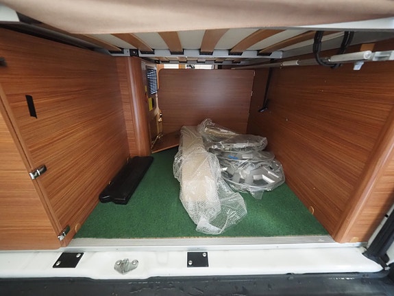 Adria Twin SP 120hk | Markis | Dragkrok | Under 6m | Plåtis 16 of 18