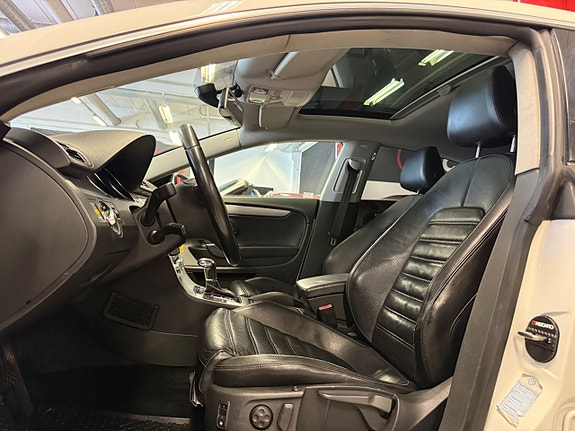 Volkswagen Passat CC 11 of 20