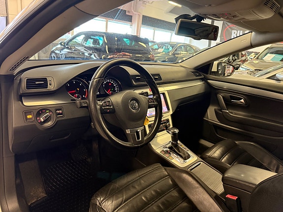 Volkswagen Passat CC 8 of 20