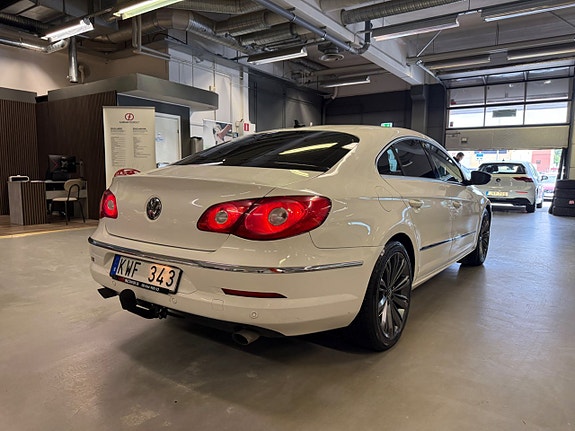 Volkswagen Passat CC 4 of 20