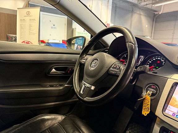 Volkswagen Passat CC 19 of 20