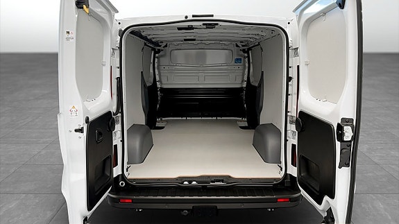 Renault Trafic 10 of 26