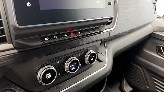 Renault Trafic 18 of 26