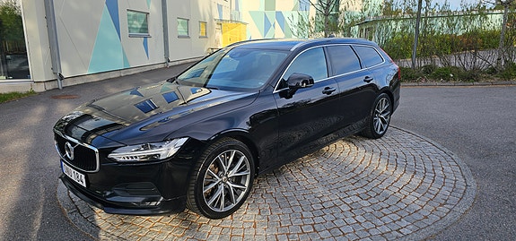 Volvo V90 3 of 21