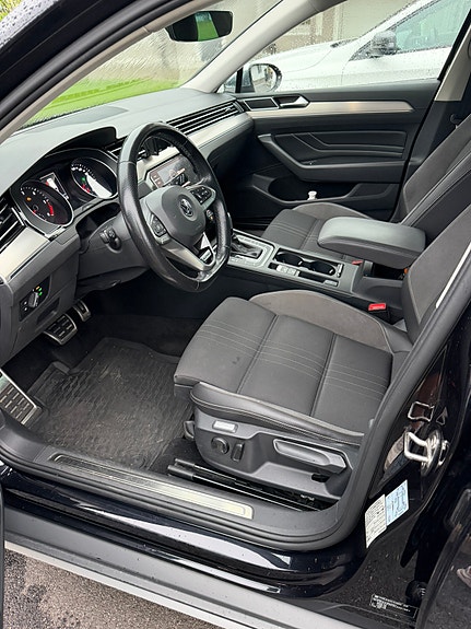 Volkswagen Passat Alltrack 9 of 9