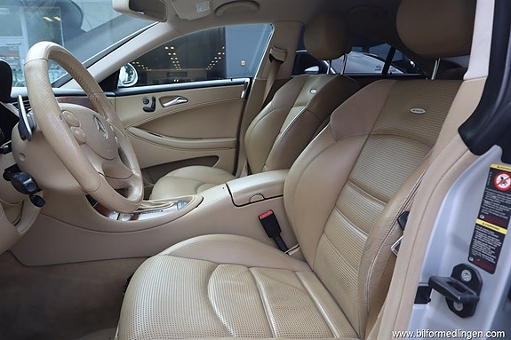 Mercedes-Benz CLS63 8 of 19