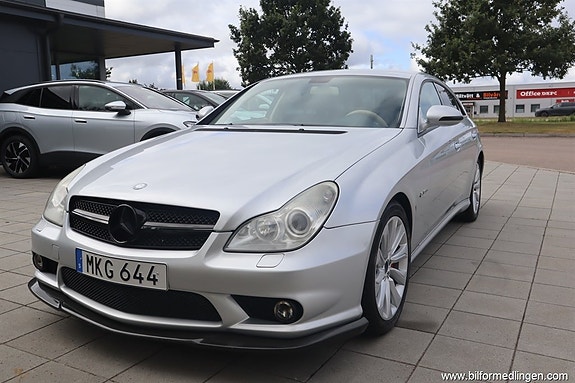 Mercedes-Benz CLS63 2 of 19