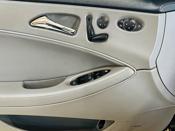 Mercedes-Benz CLS350 21 of 21