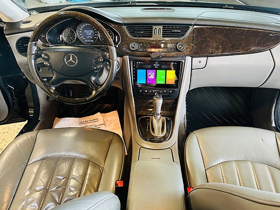 Mercedes-Benz CLS350 11 of 21