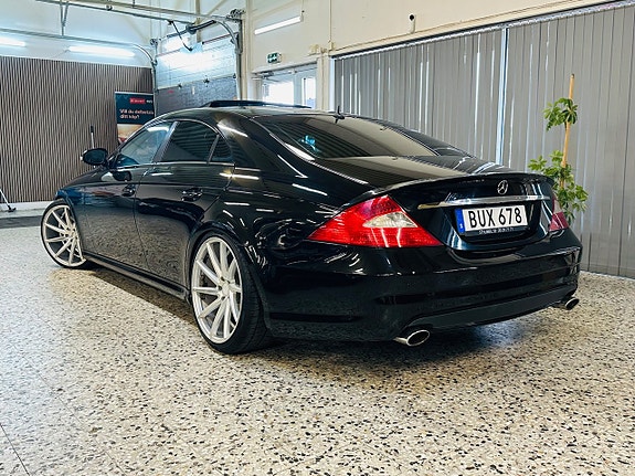 Mercedes-Benz CLS350 4 of 21