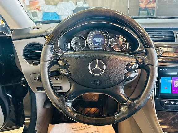 Mercedes-Benz CLS350 14 of 21