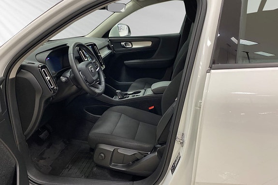 Volvo XC40 6 of 9