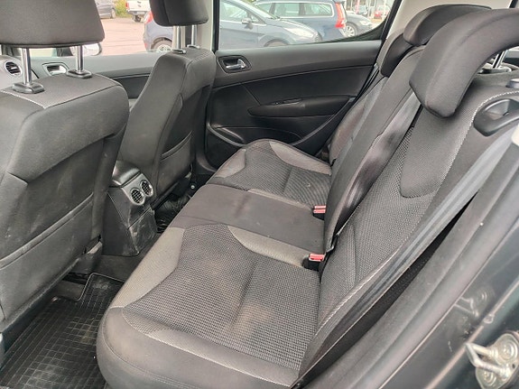 Peugeot 308 14 of 17