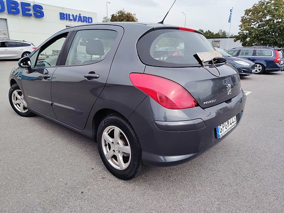 Peugeot 308 16 of 17
