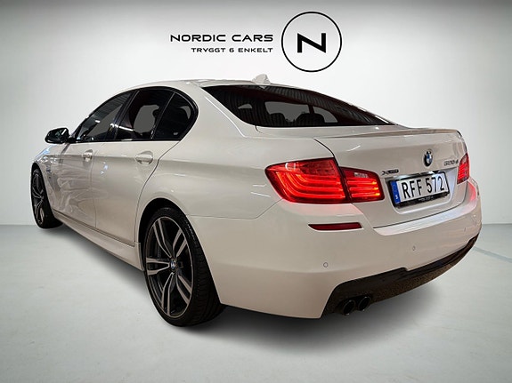 BMW 520d 2 of 17