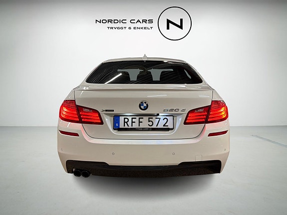 BMW 520d 3 of 17