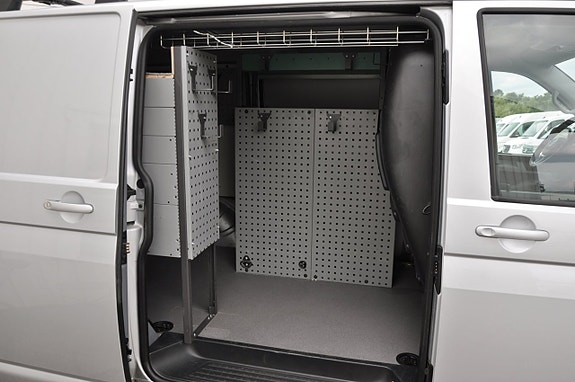 Volkswagen Transporter 12 of 18
