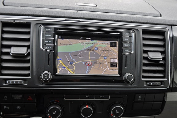 Volkswagen Transporter 9 of 18