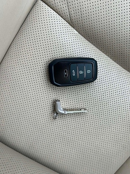 Lexus IS250 16 of 20
