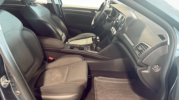 Renault Megane 21 of 23