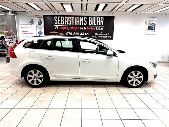 Volvo V60 2 of 13