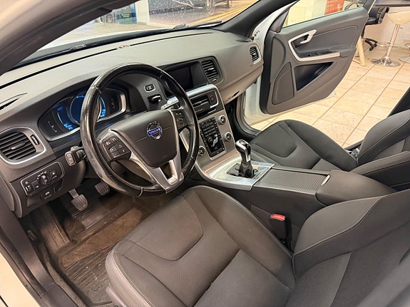 Volvo V60 8 of 13