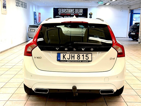 Volvo V60 4 of 13