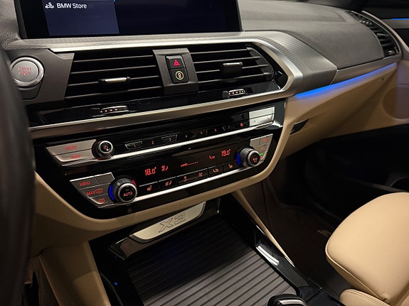 BMW X3 18 of 30