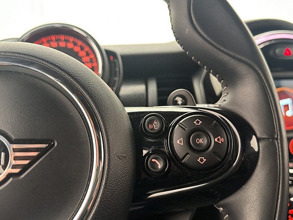 MINI Cooper S 17 of 30