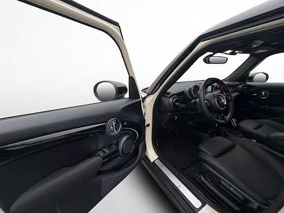 MINI Cooper S 8 of 30