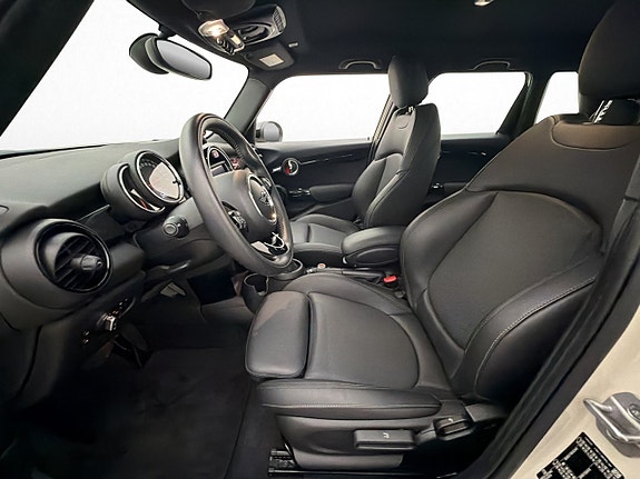 MINI Cooper S 9 of 30