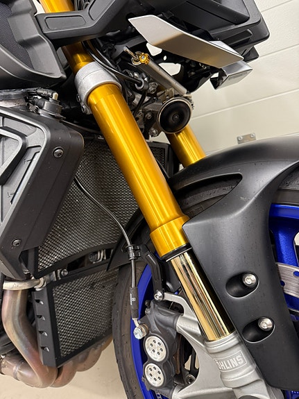 Yamaha MT-10 SP 6 of 8