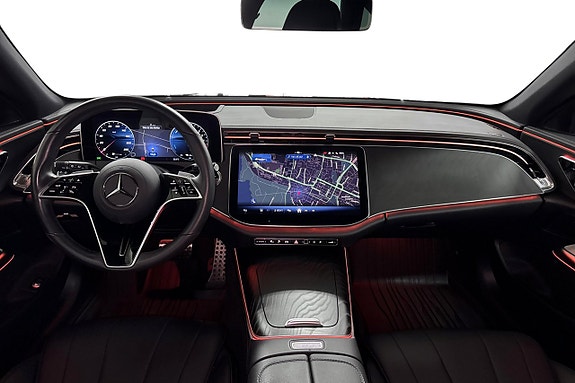 Mercedes-Benz E300 de 8 of 18