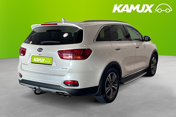 Kia Sorento 4 of 25